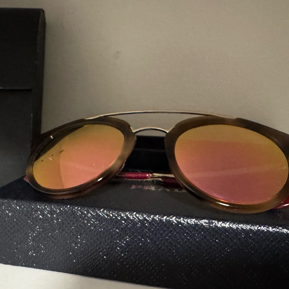 Prada Sunglasses with Rose and Gold Hues - Picture 5 of 6
